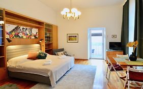 Schönbrunnerstrasse by EasyB&B